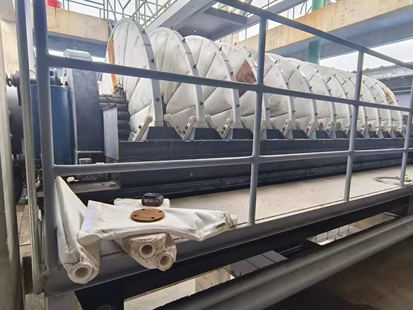 Vakuuminio disko filtras Vakuuminio disko filtras