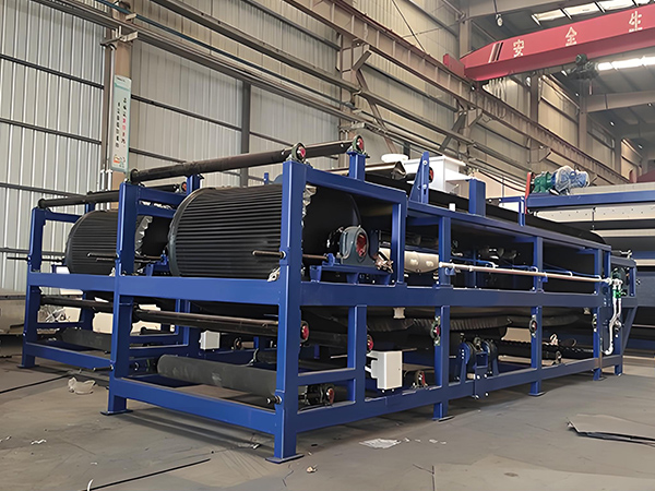 Vakuuminio diržo filtro spauda