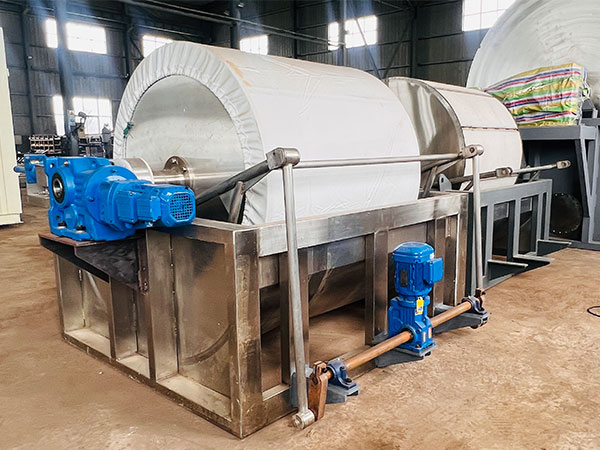 Nuolatinis rotuojantis vakuuminis filtras