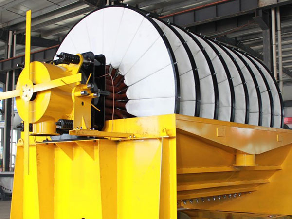 Rotary diskų filtras