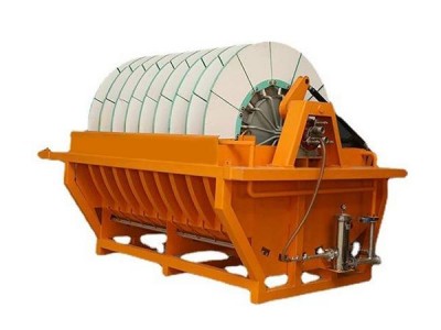 Filtracijos efektyvumo ir filtracijos greičio santykio analizė vakuuminiuose keraminiuose filtruose